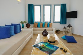 Athiri Santorini Family Friendly Hotel