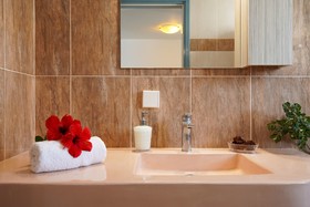 Athiri Santorini Family Friendly Hotel