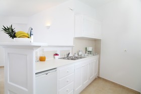Athiri Santorini Family Friendly Hotel