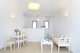 Athiri Santorini Family Friendly Hotel