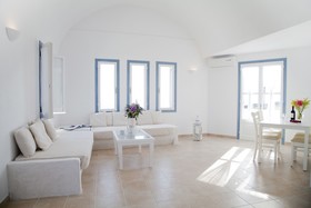 Athiri Santorini Family Friendly Hotel