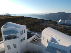 Athiri Santorini Family Friendly Hotel