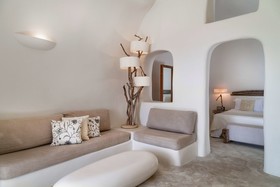 Mystique A Luxury Collection Hotel, Santorini