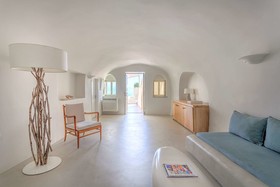 Mystique A Luxury Collection Hotel, Santorini