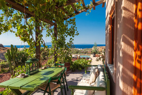 Rosepepper Villa