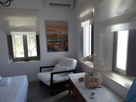 Wine & Wind House