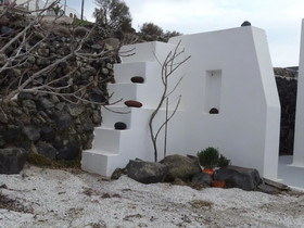 Wine & Wind House