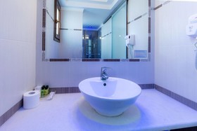 Amerisa Suites