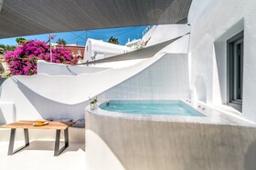 Anila Suites