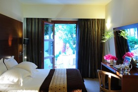 Aressana Spa Hotel and Suites