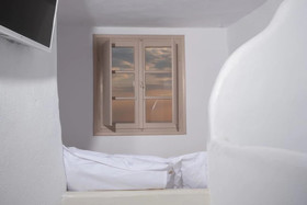 The Globe Suites