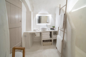 The Globe Suites