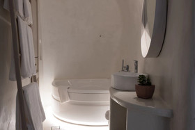 The Globe Suites