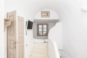 The Globe Suites