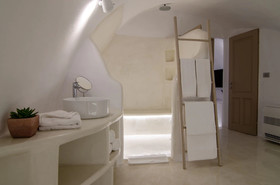 The Globe Suites