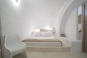 The Globe Suites