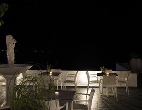 Kastro Suites