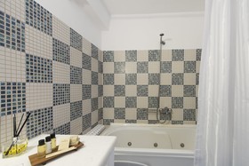 Kastro Suites