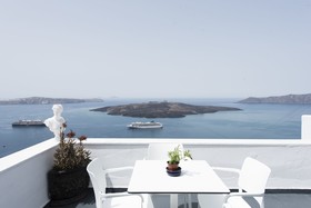 Kastro Suites