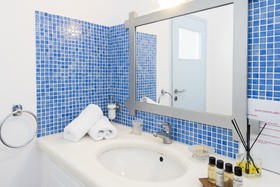 Kastro Suites