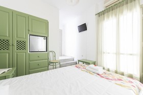 Nissos Thira Hotel