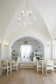 Nissos Thira Hotel