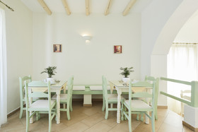Nissos Thira Hotel