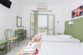Nissos Thira Hotel