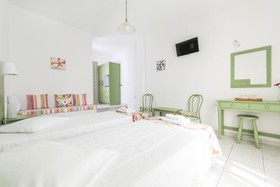 Nissos Thira Hotel