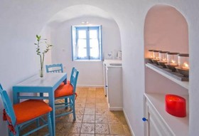 Pantelia Suites