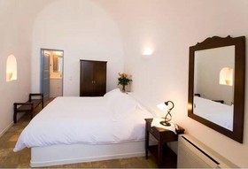 Pantelia Suites