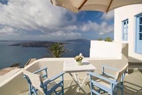 Pantelia Suites