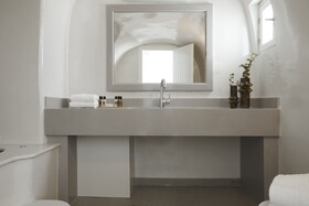 Petit Palace Suites
