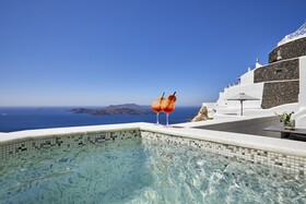 Petit Palace Suites