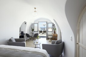 Petit Palace Suites