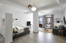 Petit Palace Suites