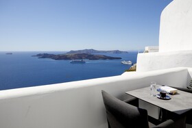 Petit Palace Suites