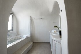 Petit Palace Suites