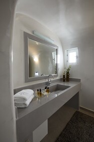 Petit Palace Suites