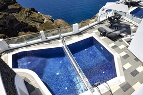 Petit Palace Suites
