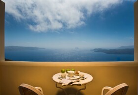Petit Palace Suites