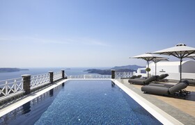 Petit Palace Suites
