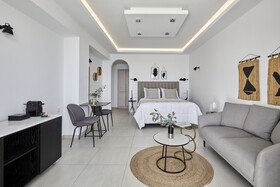 Petit Palace Suites