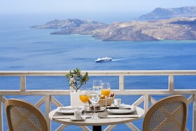Petit Palace Suites