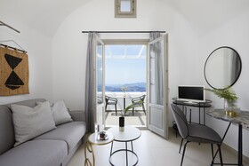 Petit Palace Suites
