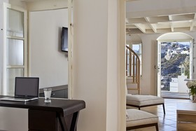 Thireas Hotel & Villas