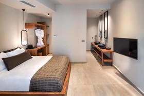 Uma Ray Suites