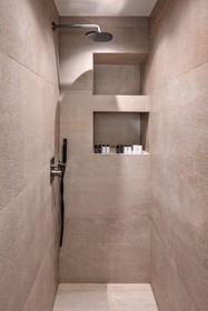 Uma Ray Suites