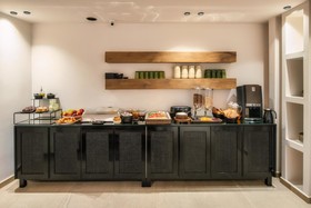 Uma Ray Suites