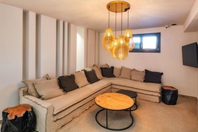 Uma Ray Suites